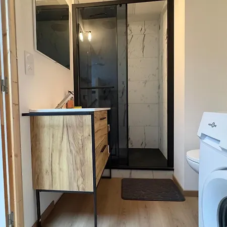 001 4 Nations Apartment